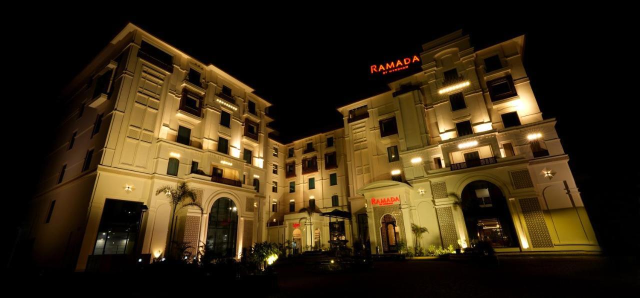 Ramada By Wyndham Lahore Gulberg II Hotel Ngoại thất bức ảnh