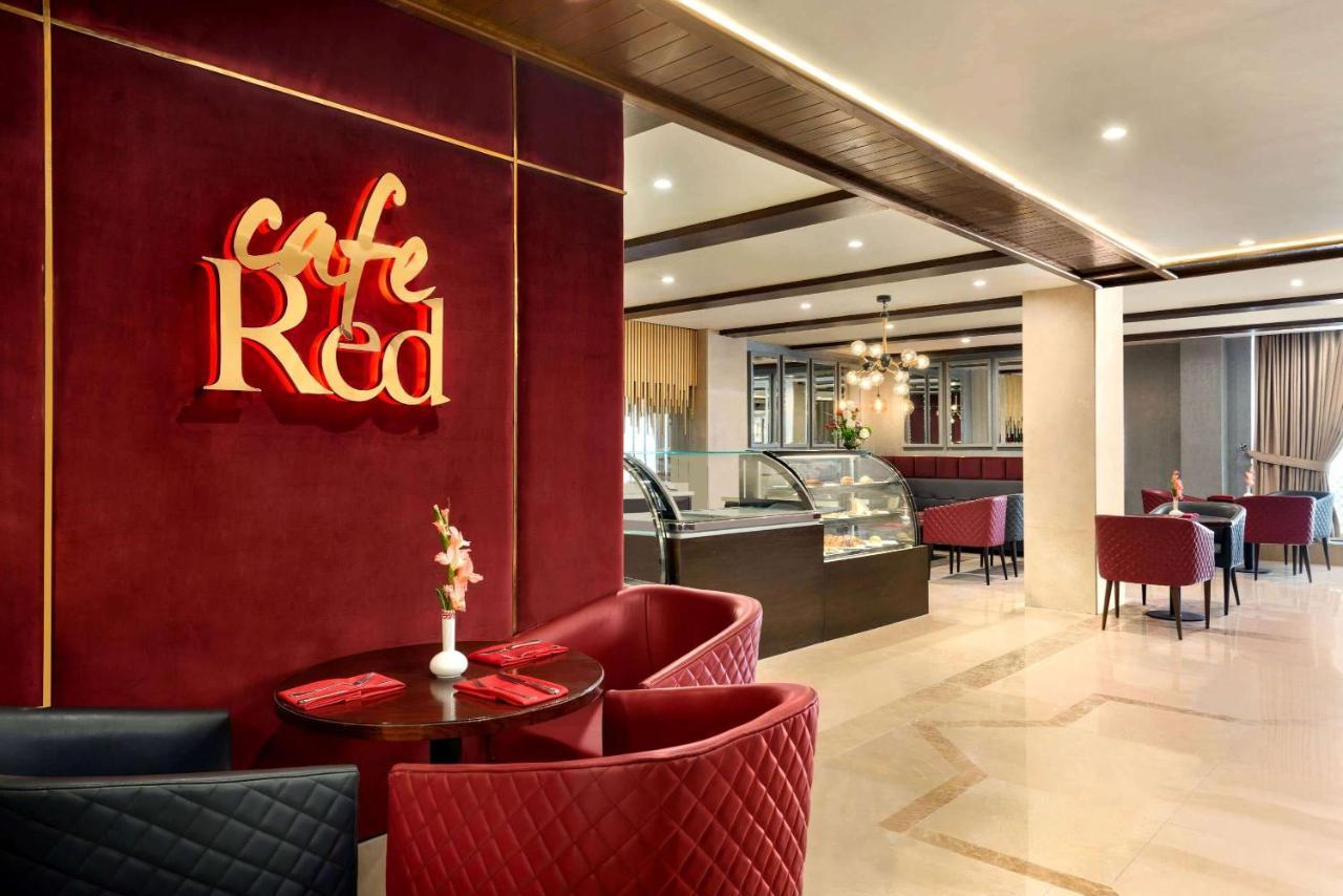 Ramada By Wyndham Lahore Gulberg II Hotel Ngoại thất bức ảnh