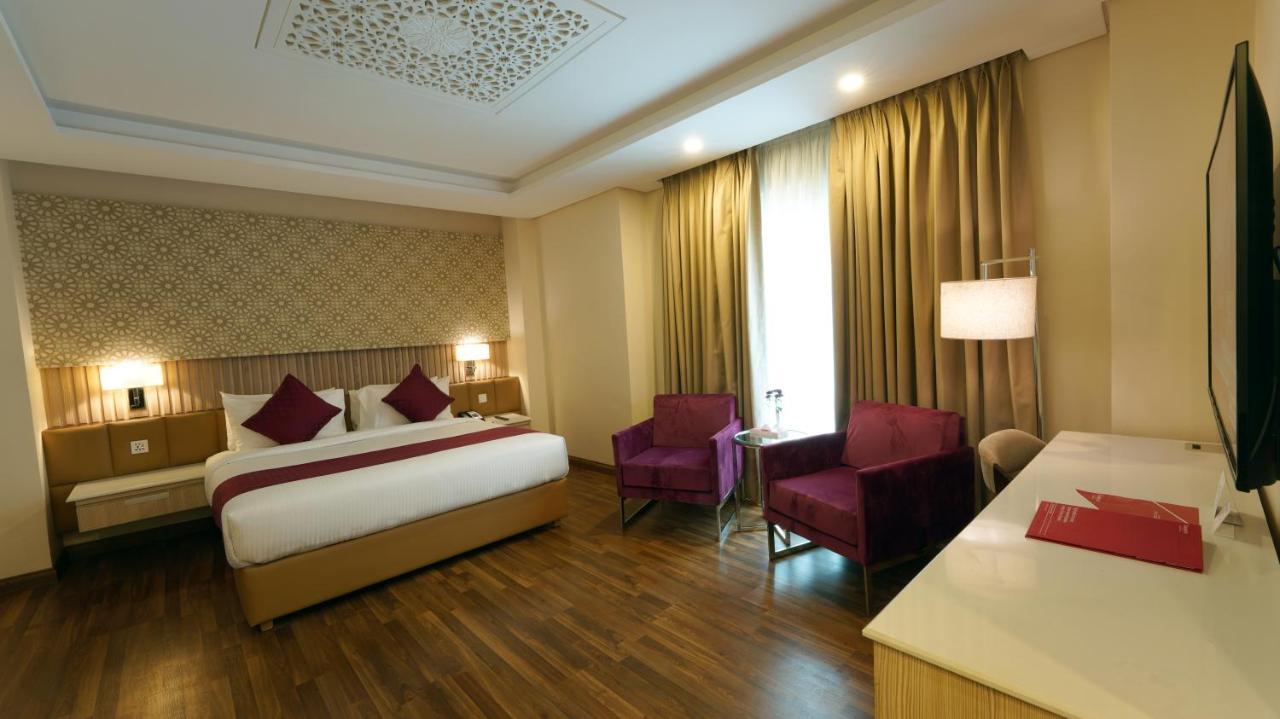 Ramada By Wyndham Lahore Gulberg II Hotel Ngoại thất bức ảnh